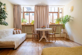 Cozy Suite with Inner Yard